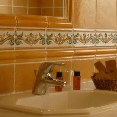 Regina Hotel 3*