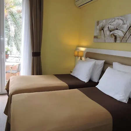 Regina Hotel