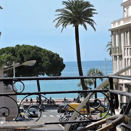 Hotel Regina 3*