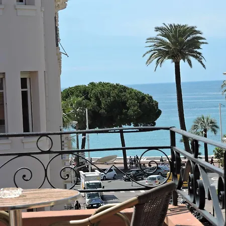 Hotel Regina 3*