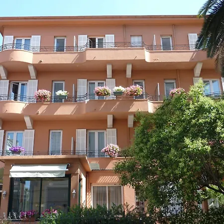 Hotel Regina 3*
